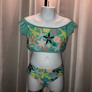 Girl’s reversible 2 piece swimsuit